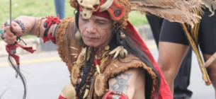 Mengenal Berbagai Desain Pakaian Adat Yang Ada Di Indonesia Part 2